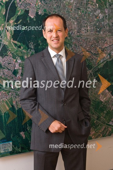 Frano Toš, direktor nepremičninske hiše InterdomFrano Toš, direktor nepremičninske hiše Interdom