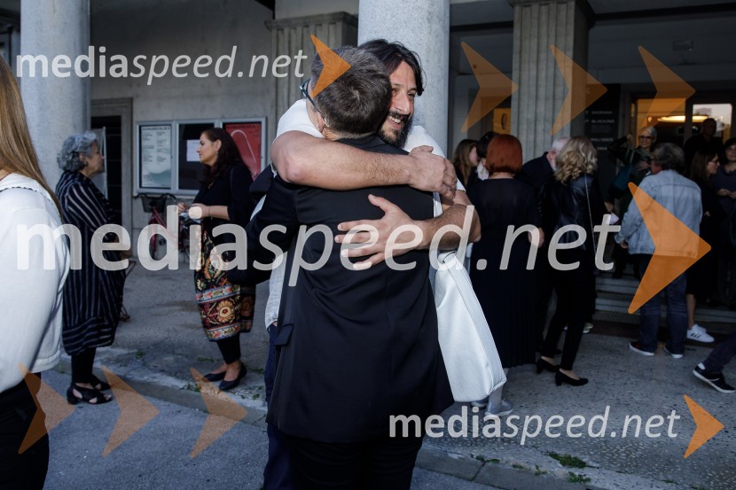  Mirjam Drnovšček, direktorica Prešernovega gledališča Kranj;  Yonatan Esterkin, režiserIn podgana se je smejala, premiera drame SLG Celje