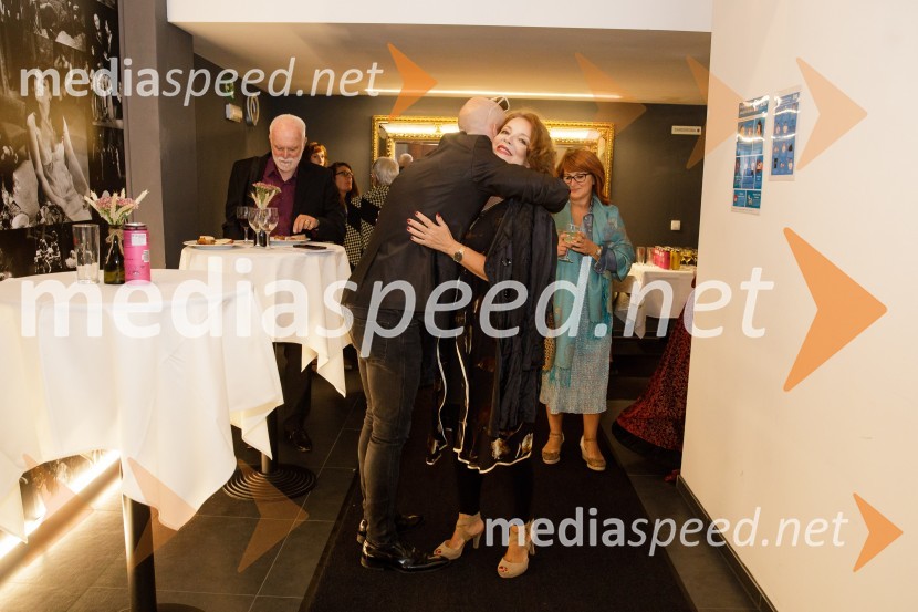  ... ;  Jagoda Tovirac, igralkaIn podgana se je smejala, premiera drame SLG Celje