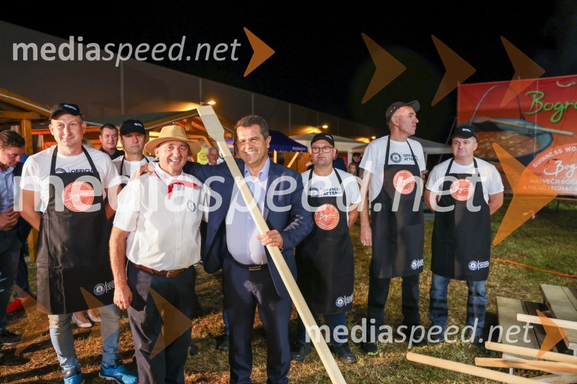 V Lendavi rekorden bograč za Guinnessov rekord