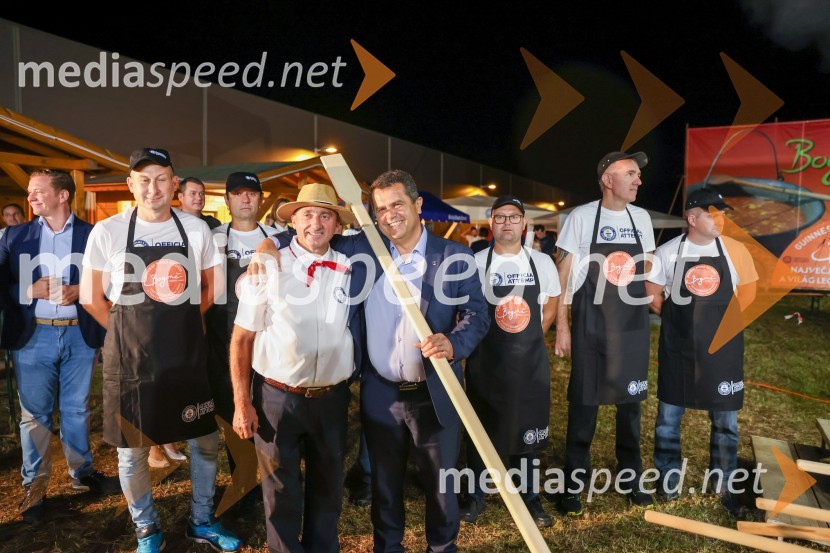 V Lendavi rekorden bograč za Guinnessov rekord