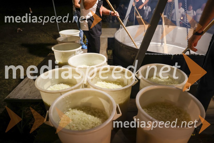 V Lendavi rekorden bograč za Guinnessov rekord