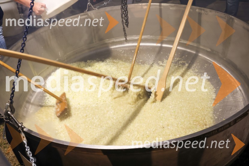 V Lendavi rekorden bograč za Guinnessov rekord