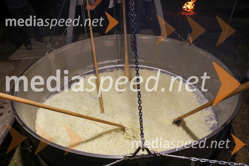 V Lendavi rekorden bograč za Guinnessov rekord