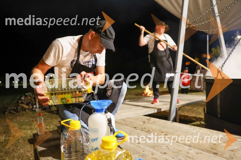 V Lendavi rekorden bograč za Guinnessov rekord