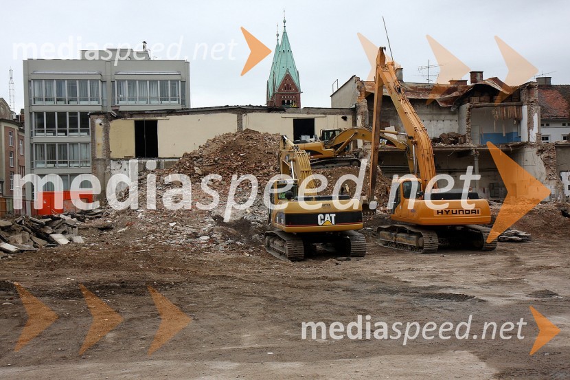 Gradbišče pri VinaguGradbišča nepremičnin