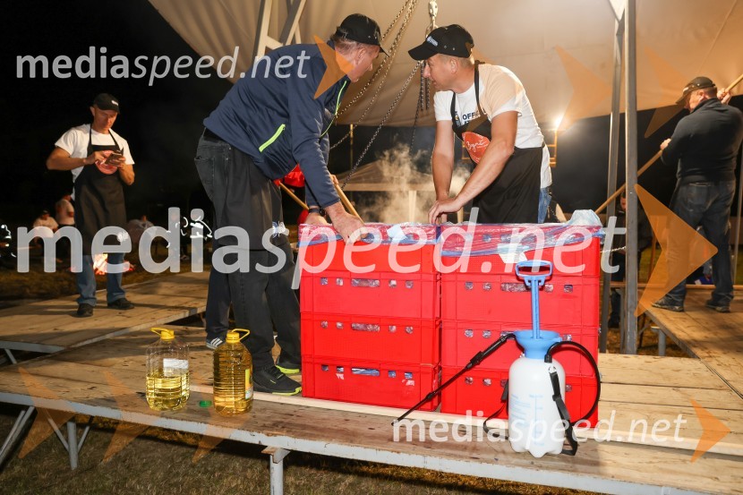 V Lendavi rekorden bograč za Guinnessov rekord