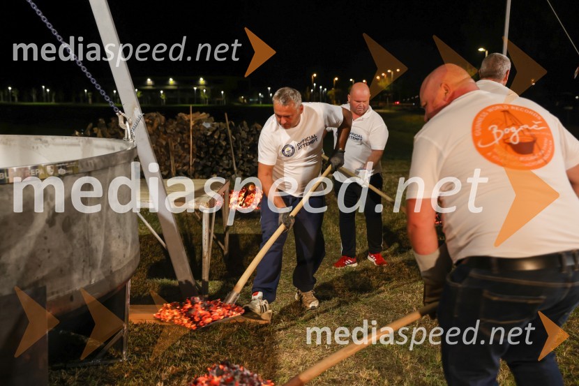 V Lendavi rekorden bograč za Guinnessov rekord
