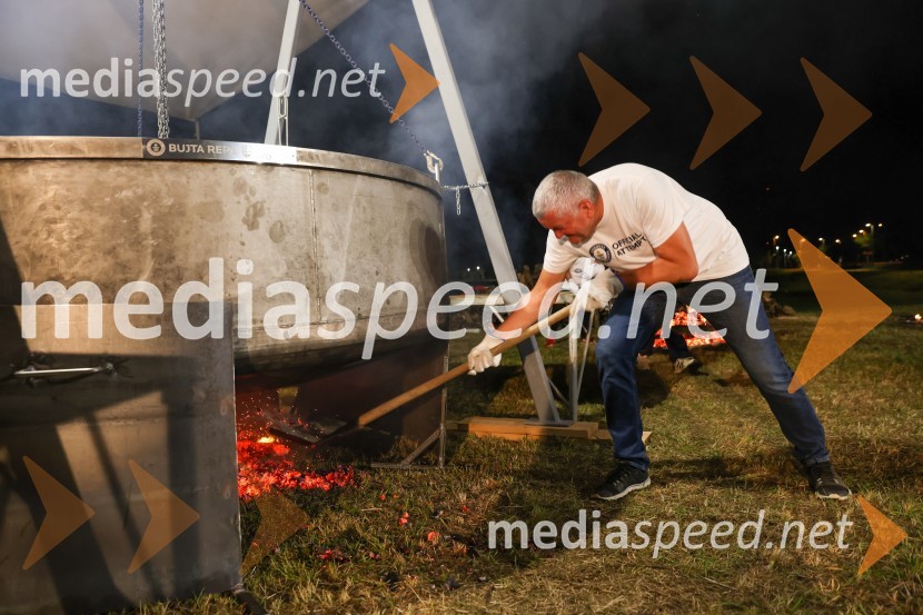 V Lendavi rekorden bograč za Guinnessov rekord