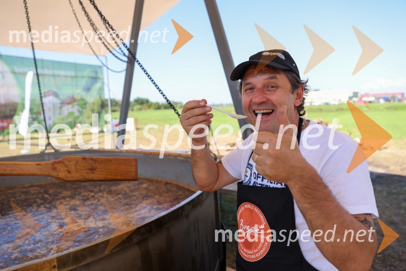 V Lendavi rekorden bograč za Guinnessov rekord