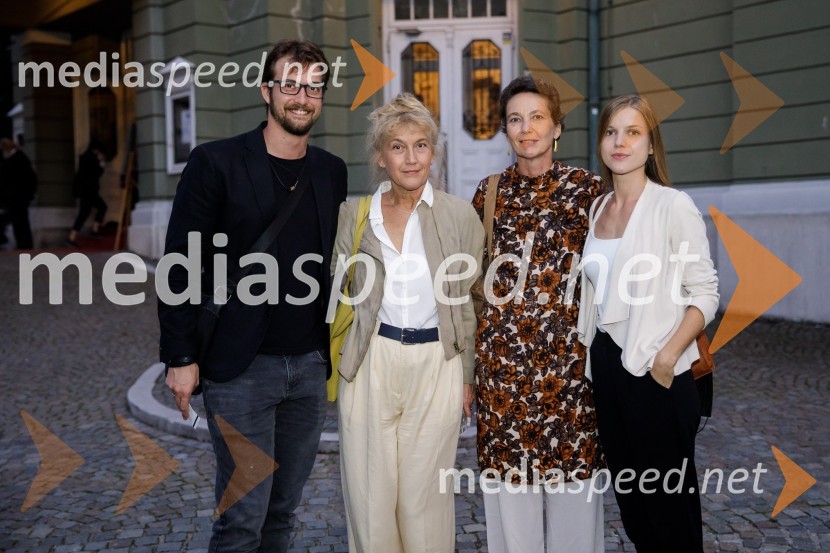  Filip Samobor, igralec;  Barbara Hieng Samobor, direktorica in umetniška vodja MGL;  ... ;  ... Konec igre, premiera drame, SNG Ljubljana