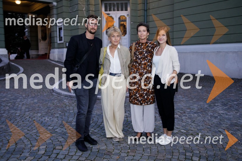  Filip Samobor, igralec;  Barbara Hieng Samobor, direktorica in umetniška vodja MGL;  ... ;  ... Konec igre, premiera drame, SNG Ljubljana