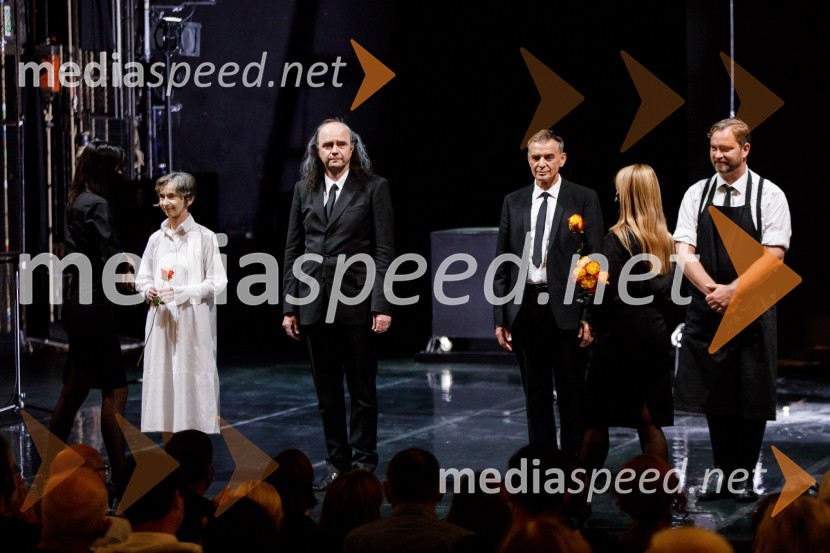  Veronika Drolc, igralka;  Matija Rozman, igralec;   Igor  Samobor, igralec, ravnatelj SNG Drama Ljubljana;  Jurij  Zrnec, igralecKonec igre, premiera drame, SNG Ljubljana