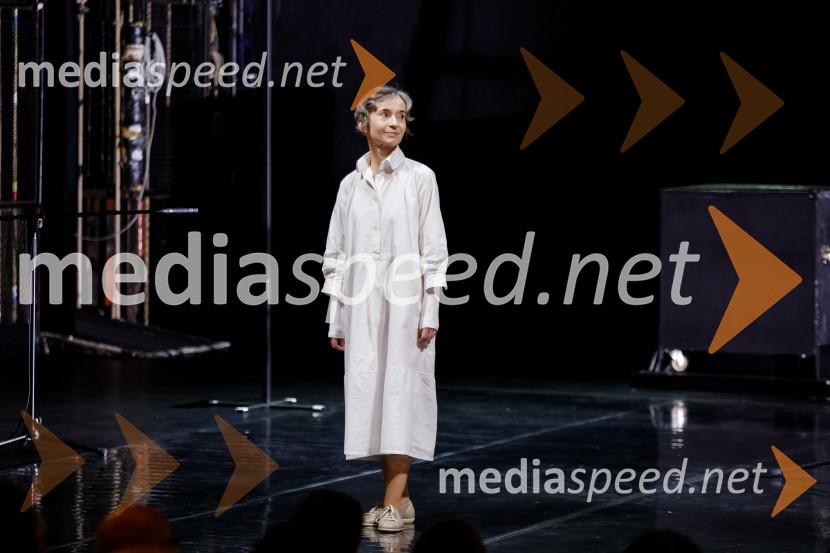  Veronika Drolc, igralkaKonec igre, premiera drame, SNG Ljubljana