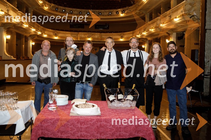  ... ;  Matija Rozman, igralec;  Veronika Drolc, igralka;  Diego de Brea, režiser;   Igor  Samobor, igralec, ravnatelj SNG Drama Ljubljana;  Jurij  Zrnec, igralec;  ... ;  ... Konec igre, premiera drame, SNG Ljubljana