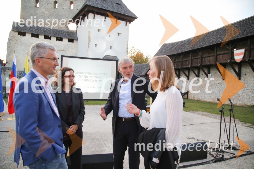  ... ;  ... ;  Sandi Češko, lastnik Studia Moderna;  ... Mednarodno priznanje za mlade, podelitev priznanj 7. generaciji
