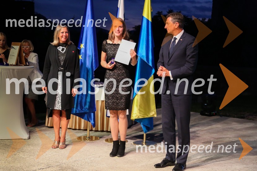  Andreja Černič Anžur , izvršna direktorica Zavoda MEPI ;  ... ;  Borut Pahor, predsednik Republike SlovenijeMednarodno priznanje za mlade, podelitev priznanj 7. generaciji