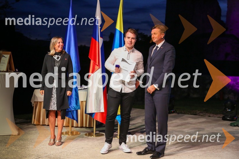  Andreja Černič Anžur , izvršna direktorica Zavoda MEPI ;  ... ;  Borut Pahor, predsednik Republike SlovenijeMednarodno priznanje za mlade, podelitev priznanj 7. generaciji