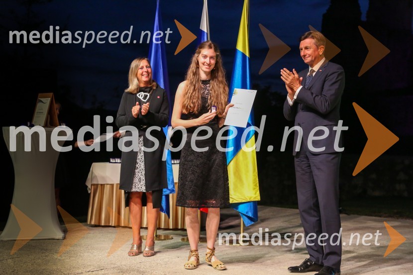  Andreja Černič Anžur , izvršna direktorica Zavoda MEPI ;  ... ;  Borut Pahor, predsednik Republike SlovenijeMednarodno priznanje za mlade, podelitev priznanj 7. generaciji