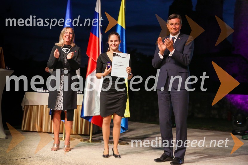  Andreja Černič Anžur , izvršna direktorica Zavoda MEPI ;  ... ;  Borut Pahor, predsednik Republike SlovenijeMednarodno priznanje za mlade, podelitev priznanj 7. generaciji