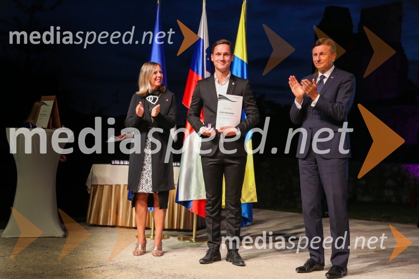  Andreja Černič Anžur , izvršna direktorica Zavoda MEPI ;  ... ;  Borut Pahor, predsednik Republike SlovenijeMednarodno priznanje za mlade, podelitev priznanj 7. generaciji