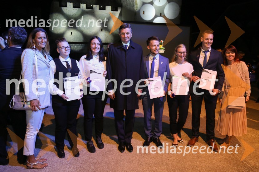  ... ;  ... ;  ... ;  Borut Pahor, predsednik Republike Slovenije;  ... ;  ... ;  ... ;  ... Mednarodno priznanje za mlade, podelitev priznanj 7. generaciji