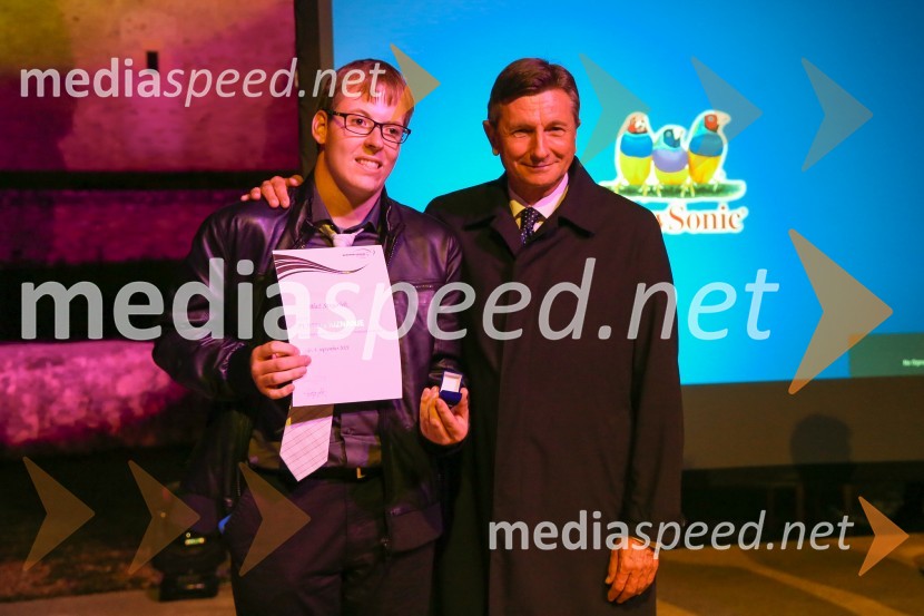  ... ;  Borut Pahor, predsednik Republike SlovenijeMednarodno priznanje za mlade, podelitev priznanj 7. generaciji