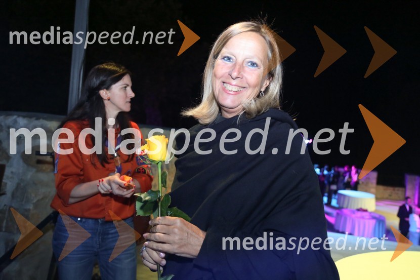  Andreja Černič Anžur , izvršna direktorica Zavoda MEPI Mednarodno priznanje za mlade, podelitev priznanj 7. generaciji