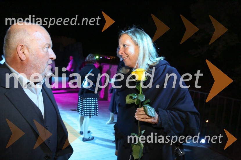  Andreja Černič Anžur , izvršna direktorica Zavoda MEPI Mednarodno priznanje za mlade, podelitev priznanj 7. generaciji