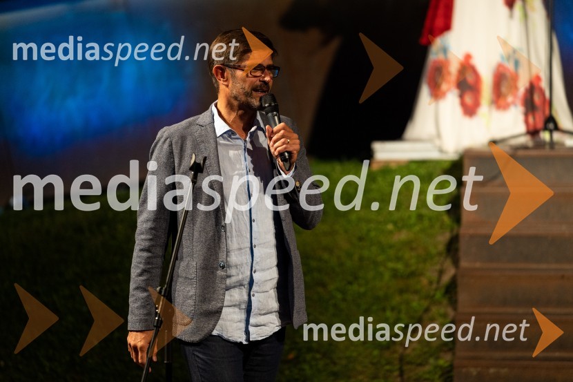  Matjaž Rakovec, župan Mestne občine KranjKranjska dolga miza