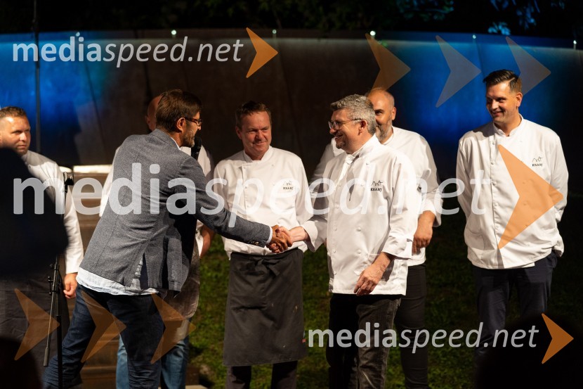  Matjaž Rakovec, župan Mestne občine KranjKranjska dolga miza