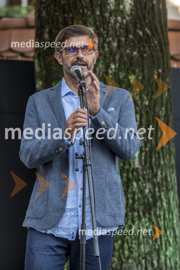  Matjaž Rakovec, župan Mestne občine KranjKranjska dolga miza