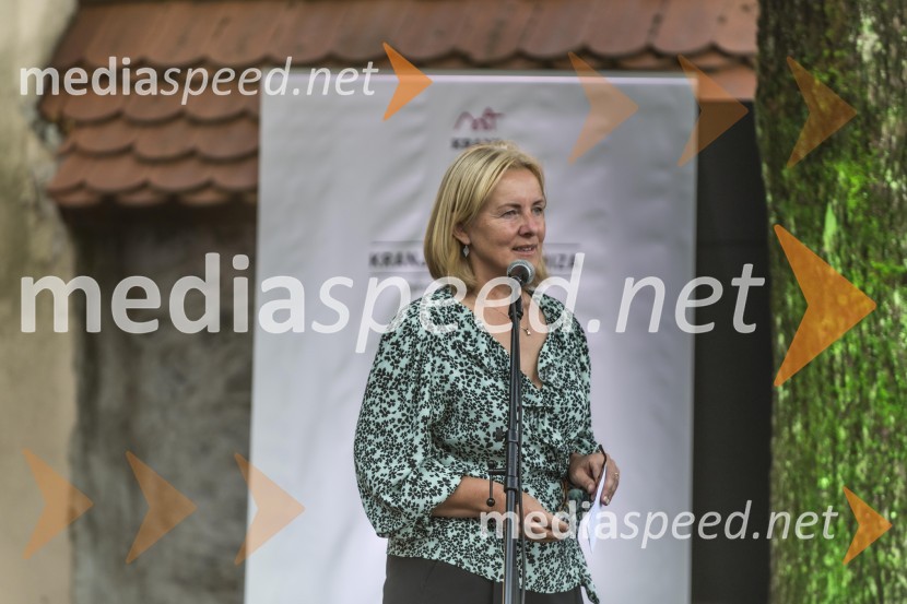  Andreja Valant, pomočnica direktorja CSD KranjKranjska dolga miza