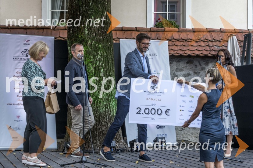  Matjaž Rakovec, župan Mestne občine KranjKranjska dolga miza