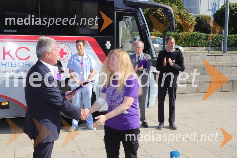  Drago Cotar, nekdanji direktor Zavarovalnega združenja, predsednik NK Maribor in organizacijskega odbora Zlate lisice;  Mojca Pepelnik, pobudnica akcije Vijol'čna kri za vse ljudiKrvodajalska akcija Vijol'čna kri za vse ljudi 2021