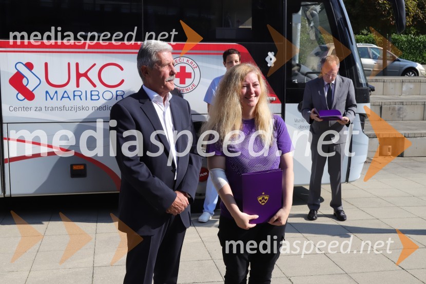  Drago Cotar, nekdanji direktor Zavarovalnega združenja, predsednik NK Maribor in organizacijskega odbora Zlate lisice;  Mojca Pepelnik, pobudnica akcije Vijol'čna kri za vse ljudiKrvodajalska akcija Vijol'čna kri za vse ljudi 2021