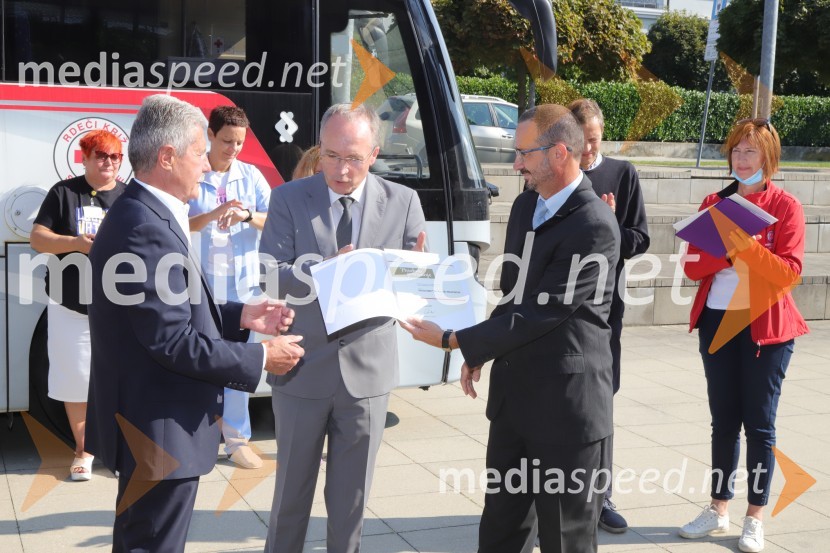  Drago Cotar, nekdanji direktor Zavarovalnega združenja, predsednik NK Maribor in organizacijskega odbora Zlate lisice; prim. doc. dr. Jernej Završnik, dr. med., spec., direktor Zdravstvenega doma dr. Adolfa Drolca;  ... Krvodajalska akcija Vijol'čna kri za vse ljudi 2021