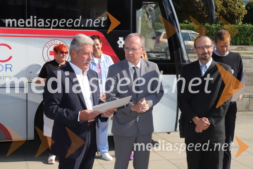  Drago Cotar, nekdanji direktor Zavarovalnega združenja, predsednik NK Maribor in organizacijskega odbora Zlate lisice; prim. doc. dr. Jernej Završnik, dr. med., spec., direktor Zdravstvenega doma dr. Adolfa Drolca;  ... Krvodajalska akcija Vijol'čna kri za vse ljudi 2021