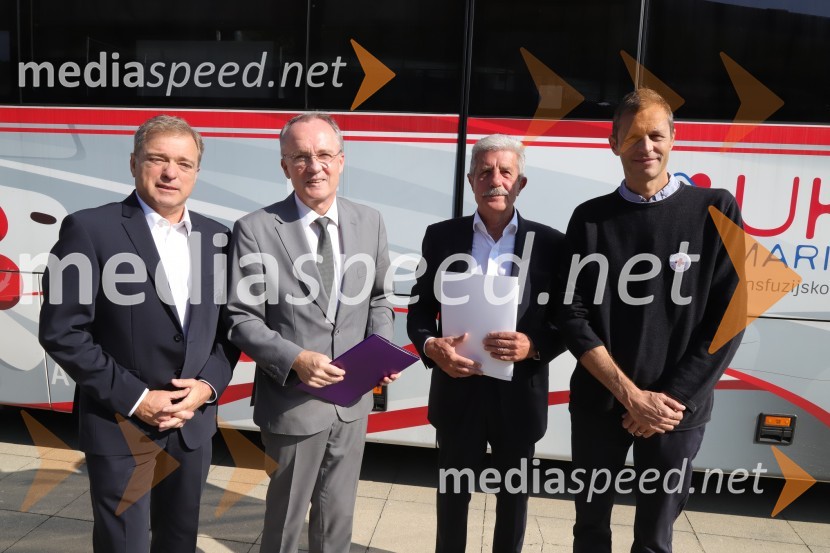  ... ; prim. doc. dr. Jernej Završnik, dr. med., spec., direktor Zdravstvenega doma dr. Adolfa Drolca;  Drago Cotar, nekdanji direktor Zavarovalnega združenja, predsednik NK Maribor in organizacijskega odbora Zlate lisice;  Metod Dolinšek, sekretar Rdečega Križa MariborKrvodajalska akcija Vijol'čna kri za vse ljudi 2021