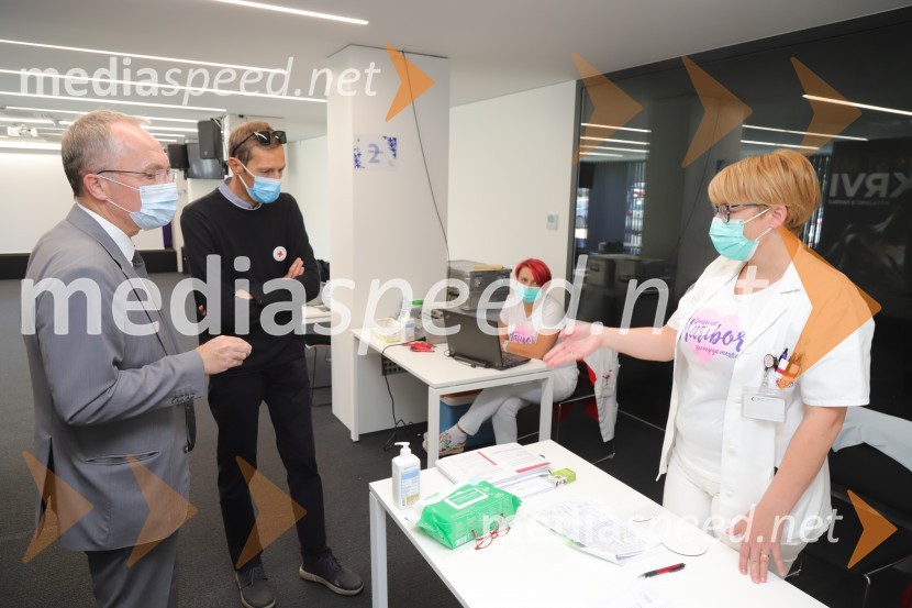 prim. doc. dr. Jernej Završnik, dr. med., spec., direktor Zdravstvenega doma dr. Adolfa Drolca;  Metod Dolinšek, sekretar Rdečega Križa Maribor;  ... Krvodajalska akcija Vijol'čna kri za vse ljudi 2021