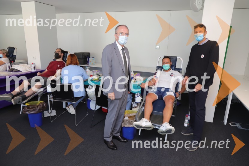 prim. doc. dr. Jernej Završnik, dr. med., spec., direktor Zdravstvenega doma dr. Adolfa Drolca;  ... ;  Metod Dolinšek, sekretar Rdečega Križa MariborKrvodajalska akcija Vijol'čna kri za vse ljudi 2021