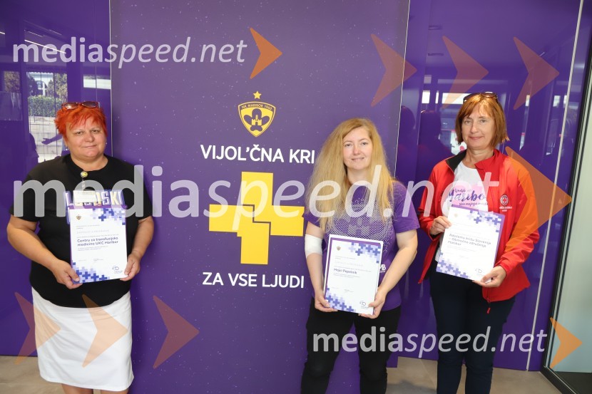  Erika Kavaš, dr. med., CTM UKC Maribor;  Mojca Pepelnik, pobudnica akcije Vijol'čna kri za vse ljudi;  Tatjana  Žižek, strokovna sodelavka RK mariborKrvodajalska akcija Vijol'čna kri za vse ljudi 2021