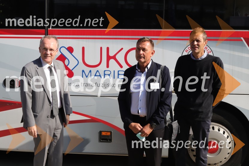 prim. doc. dr. Jernej Završnik, dr. med., spec., direktor Zdravstvenega doma dr. Adolfa Drolca;  Janez Lencl, Vodja centra za odnose z javnostmi, marketing in informatiko, UKC Maribor;  Metod Dolinšek, sekretar Rdečega Križa MariborKrvodajalska akcija Vijol'čna kri za vse ljudi 2021