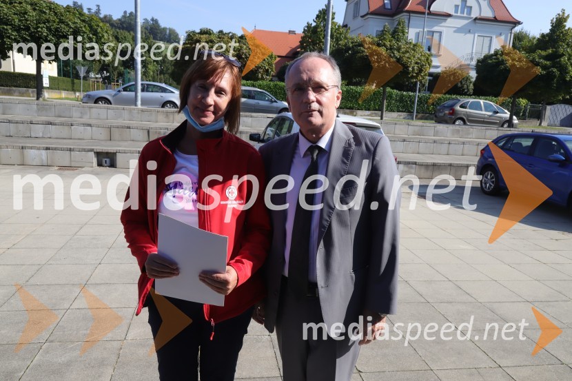  Tatjana  Žižek, strokovna sodelavka RK maribor; prim. doc. dr. Jernej Završnik, dr. med., spec., direktor Zdravstvenega doma dr. Adolfa DrolcaKrvodajalska akcija Vijol'čna kri za vse ljudi 2021