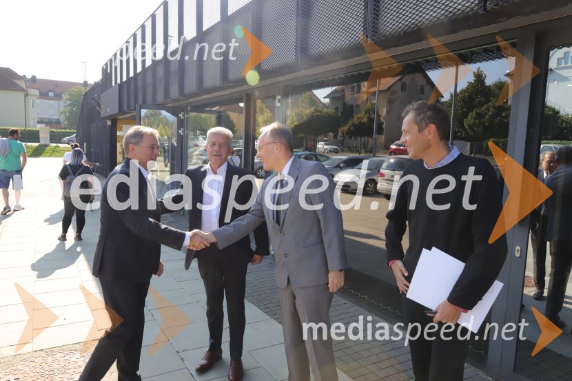  Bojan Ban, direktor NK Maribor;  Drago Cotar, nekdanji direktor Zavarovalnega združenja, predsednik NK Maribor in organizacijskega odbora Zlate lisice; prim. doc. dr. Jernej Završnik, dr. med., spec., direktor Zdravstvenega doma dr. Adolfa Drolca;  Metod Dolinšek, sekretar Rdečega Križa MariborKrvodajalska akcija Vijol'čna kri za vse ljudi 2021