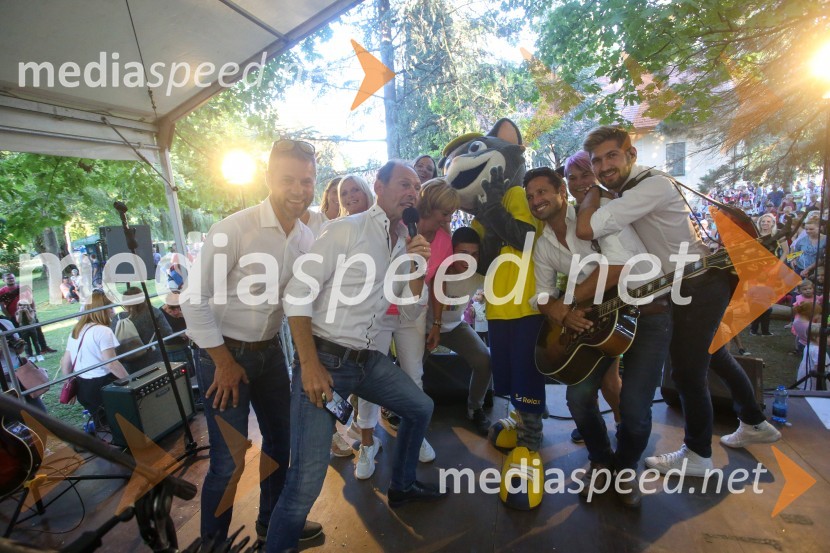  Dejan Vunjak, glasbenik;  Jože Potrebuješ, skupina Čuki;  Jernej Tozon, pevec, skupina Čuki;  Miha Novak, skupina ČukiDružinski festival Mačje mesto 2021