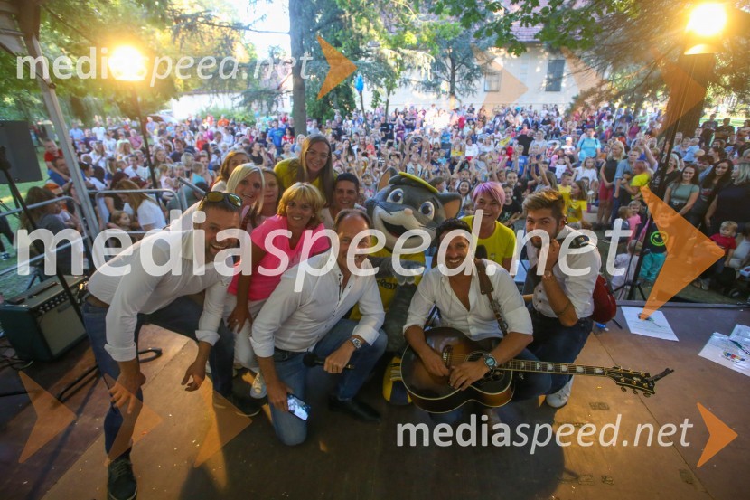  Dejan Vunjak, glasbenik;  Jože Potrebuješ, skupina Čuki;  Jernej Tozon, pevec, skupina Čuki;  Miha Novak, skupina ČukiDružinski festival Mačje mesto 2021