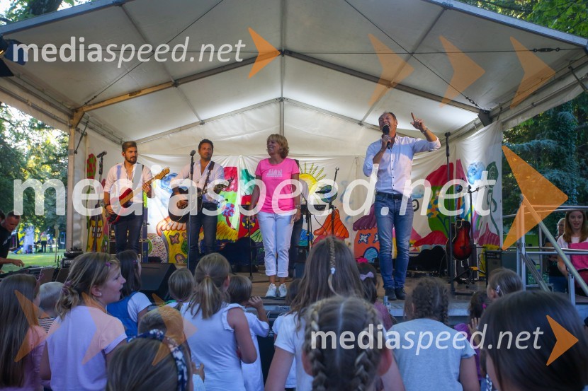  Miha Novak, skupina Čuki;  Jernej Tozon, pevec, skupina Čuki;  ... ;  Jože Potrebuješ, skupina ČukiDružinski festival Mačje mesto 2021