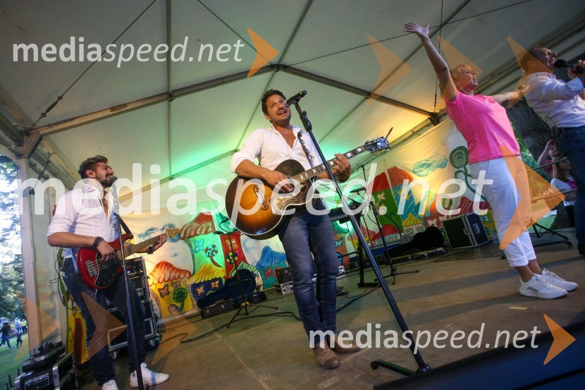  Miha Novak, skupina Čuki;  Jernej Tozon, pevec, skupina Čuki;  ... Družinski festival Mačje mesto 2021