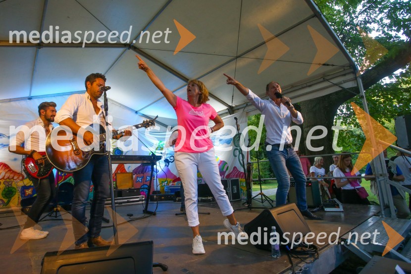  Miha Novak, skupina Čuki;  Jernej Tozon, pevec, skupina Čuki;  ... ;  Jože Potrebuješ, skupina ČukiDružinski festival Mačje mesto 2021